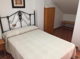 Hostal Mesón Ronda, hotel v mestu Baza
