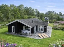Lovely Cottage Near A Fantastic Beach