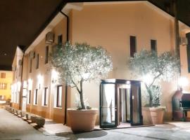 Hotel Ristorante Lilia, hotel a Verona