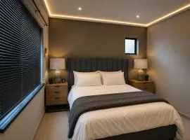 Modern Enclosed 1-Bedroom Guesthouse in Meyerspark
