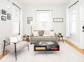 Jennifer's Stylish & Modern Broadway Getaway