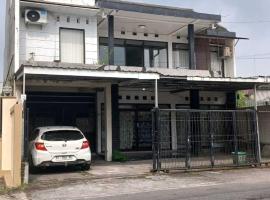 NN Kost 009 Manage by Omm Kost, hotel u gradu Beran-kidul