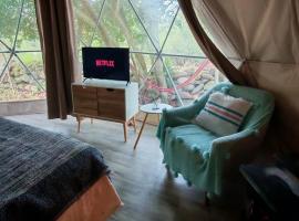 Glamp Refugio Silvestre 7 Tazas, khách sạn ở Molina