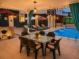 Luxury Private Pool Villa-5 min to Land Of Legends