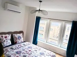 Sauna et Jacuzzi - 1 Chambre et 1 salon - Vieille ville à 5 minutes