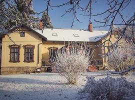 Apartments Šimákova Vila – hotel w mieście Turnov