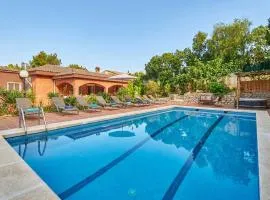 Villa Sitges Soledad 15 minutes drive from Sitges XXL swimming pool 12 p