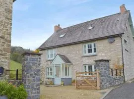 Plas Y Deri - Charming 400 year old cottage in beautiful rural setting, a perfect base to explore West Wales
