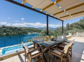 Villa Alex Meganisi - Luxury villa with private pool, seaviews, beach closeby