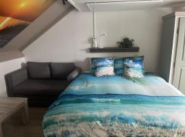 Studio vlak bij het strand โรงแรมในเพทเทิน