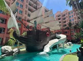 Pool access rooms Seven-seas Condo by Som