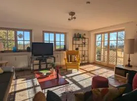 Große Ferienwohnung im Allgäu mit Bergblick, Garten & Balkon