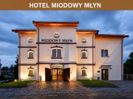 Hotel Miodowy Młyn, hotel i Opatów