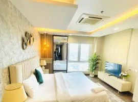 Modern Stay with 2 AC, Free Parking & Self Check-In