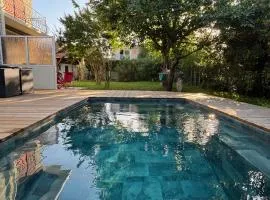 Villa Isalou à 800 mètres du bassin avec piscine privée et clim