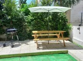 Garden Apartment with BBQ & Orange Tree - Near Lisbon & Sintra