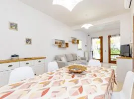 Apartment with Private Beach Spot Terrace & Parking