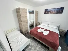 Royal Palace Central Apartment -3 Rooms Parking & Self Checkin