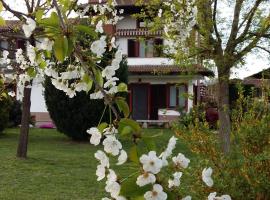 I 99 ulivi, B&B di Cavour