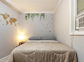 Private Bedroom with Shared Bathroom in Union Square Downtown Manhattan - Steps from the Best Dining & Nightlife!