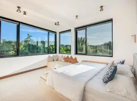 Qo house