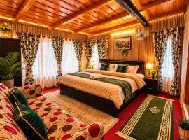 HOTEL HILL VIEW NAINITAL AUM, Near Mall Road- Naini Lake # Wifi And Room Service Facilities # near Hotel The Ashray Inn - best family hotel in NAINITAL