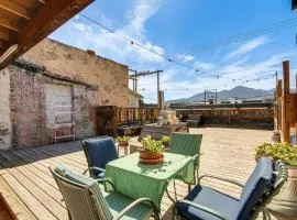 Stroll to Main St: Livingston Gem w/ Rooftop Deck
