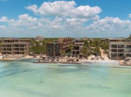 AWA Holbox Hotel Boutique - Beach Front: Holbox şehrinde bir otel