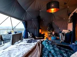 Geodome with Private Hot tub