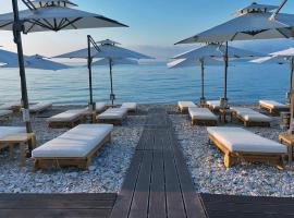 Ionian Crown Suites in Barbati, ξενοδοχείο στο Μπαρμπάτι