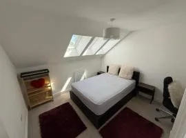 The Trinity - Double Room with Study and En-suite - Women or Couples only