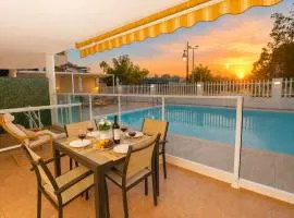 GOLDEN BEACH MOGAN