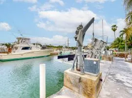 Waterfront home with boat canal access, screened lanai, & renovated interior