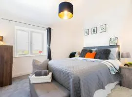 Luxury 2BR House, Great for Families, Sleeps 4!