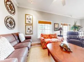 Canalfront house with private pool, WiFi, private washer and dryer, and central AC