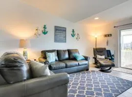 Cozy Canal-Front House Free WiFi and Deck - Close to Beaches & State Park