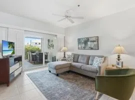 Olde Marco Condo - Charming & Convenient Location