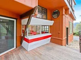 Camp Coleman-Theater Room - Game Room - Sleeps 29