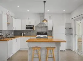 Muray 4BR family home Private Garden 15 mins to Downtown