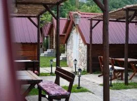 Vikendica,Bungalovi Lipska pećina