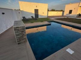 Casa en Conil para Familias Piscina Privada y Terraza, отель в городе Конил-де-ла-Фронтера