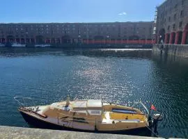 Bernadette, Liverpool City Centre Boat Stays