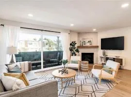 Three Bedroom Coastal Residence with Ocean Views