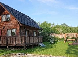 Bieszczadzka Chatka Gosia - Off Road , Quady , Jazda Konna, hotelli kohteessa Czarna