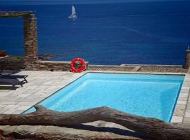 Kea Seascape Villa - a Cycladic Seaside Retreat, hotel v destinaci Grionísi