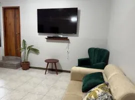 Acogedor departamento con garage privato