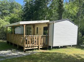 Mobil-home Parc de Roches, hotel v mestu Saint-Chéron
