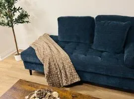 Brand-New Cozy Luxury Suite with Private Entrance