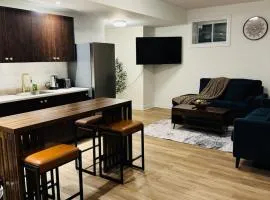 Brand-New Cozy Luxury Suite with Private Entrance