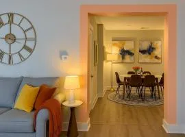 5 Beds 1500 Sq ft Walkable Kitchen 1 and a half Bath